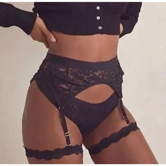 We Are HAH/Free People Guard Her Convertible Bra Garter Set Noir Black Lace Sm - Picture 8 of 11